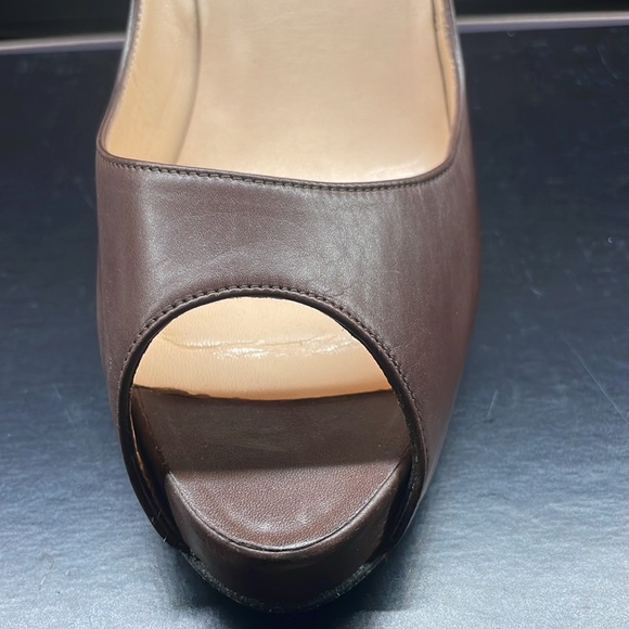 Christian Louboutin platform peep toe pumps, chocolate leather - Picture 6 of 7